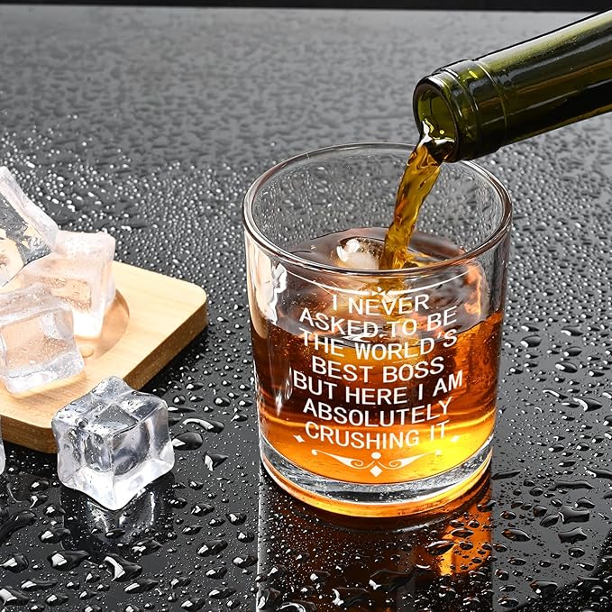 Futtumy The World's Best Boss Whiskey Glass 10 Oz, Boss Day Gifts for Him, Best Bosses Gifts for Men Man Male, Bosses Day Gift on National Bosses Day Christmas Birthday