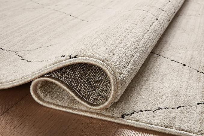 Loloi Darby Collection DAR-03 Sand/Charcoal 5'-3" x 7'-6" Area Rug