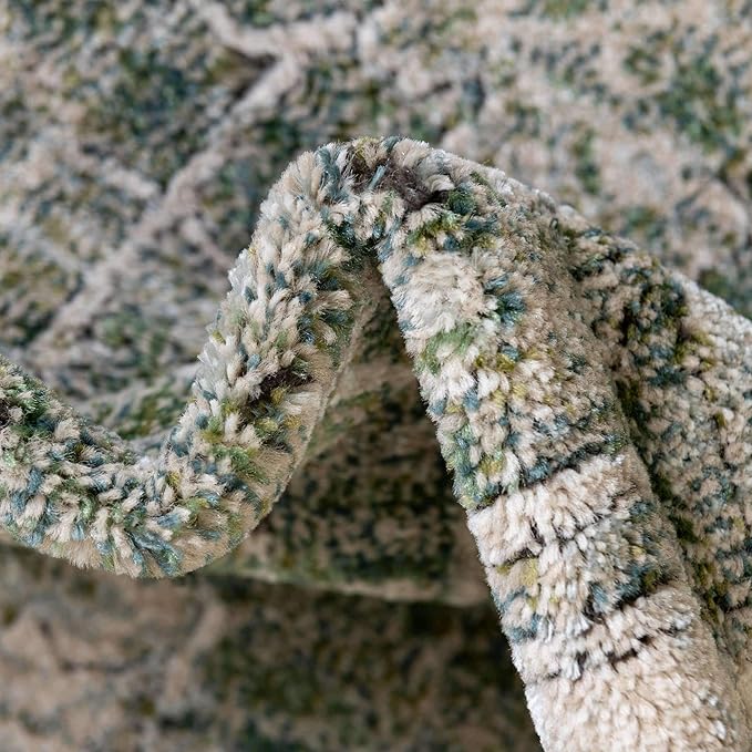 Unique Loom Isabella Collection Area Rug - Adjani (5' 1" Round, Green/ Ivory)