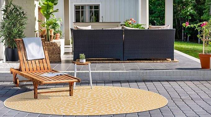 Unique Loom Outdoor Collection Area Rug - Cape Town (4' 1" Round, Yellow Ivory/ Ivory)