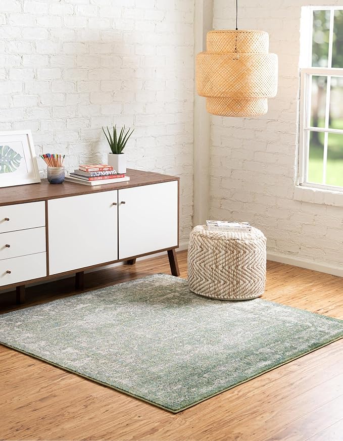 Unique Loom Isabella Collection Area Rug - Adjani (5' 1" Square, Green/ Ivory)