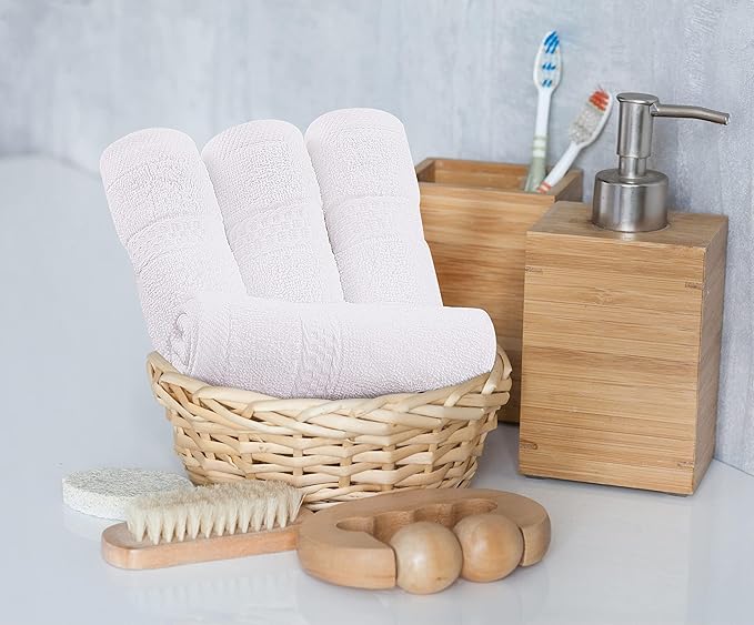 Utopia Towels Set, 16 Bath Towels, 16 Hand Towels, and 32 Washcloths, 600 GSM Ring Spun Cotton Highly Absorbent Towels for Bathroom, Shower Towel, (Pack of 64) (White)