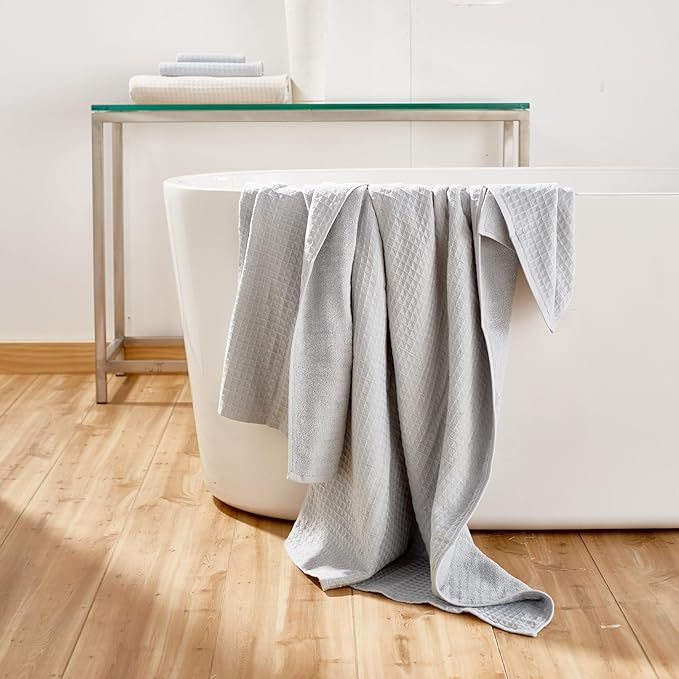 UCHINO Waffle Twist Cotton Weave Washcloth Towel for Bathroom Lightweight Absorbent Quick Dry Honeycomb Texture Solid Terry Loop Reverse 13" x 13", 1 Wash Cloth, Grey