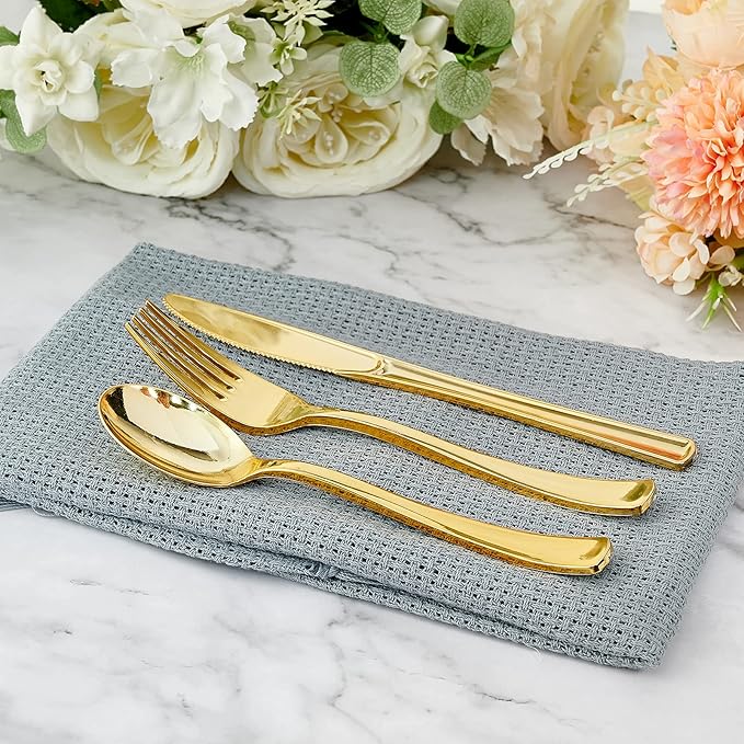 FOCUSLINE 300 Count Gold Plastic Silverware Set - 100 Forks, 100 Knives, 100 Spoons - Heavy Duty Plastic Cutlery Set Disposable Flatware for Catering, Parties, Dinners, Weddings
