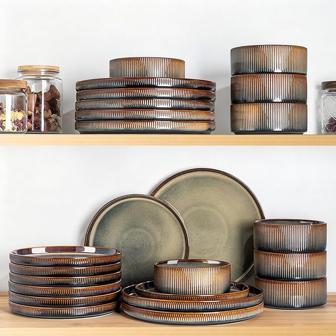 TheTerra Ceramic Dinnerware Sets for 8, 24 Pieces Porcelain Lightweight Speckled Plates and Bowls Sets, Scratch Resistant Dish Set, Oven & Microwave & Dishwasher Safe, Coca Mocha