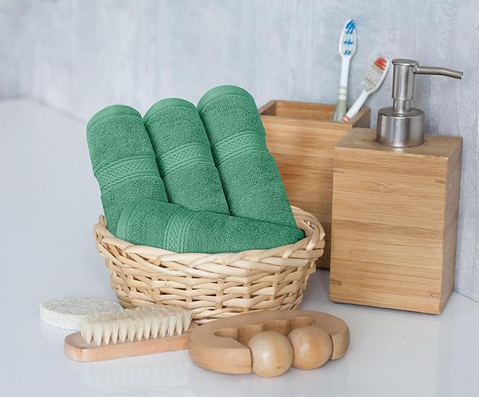Utopia Towels 8 Piece Luxury Towel Set – Majestic Plush, Super Absorbent & Quicker-to-Dry, Thick 100% Ring Spun Cotton Towels for Bathroom, Spa & Hotel – 2 Bath, 2 Hand, 4 Washcloths, Hunter Green
