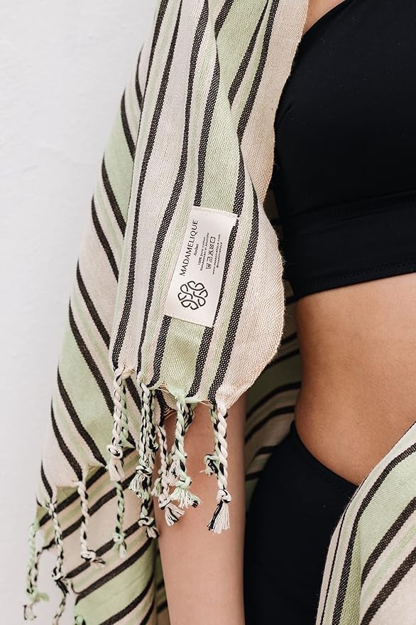 Madamelique Turkish Beach Towel with Beach Bag and Towel Band 39 x 74 - Prewashed Beach Towels Oversized -%100Cotton - Quick Dry - Sand Free - Turkish Bath Towels - Unique Soft Towel (Virgin Mint)