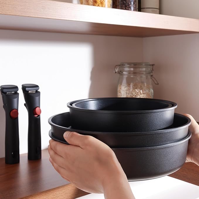 SENSARTE 17 Piece Pots and Pans Set, Nonstick Detachable Handle Cookware Set, Induction Thermo-Signal Cookware Set with Removable Handle, Healthy Non Stick for RV, Dishwasher ＆ Oven Safe (Black)