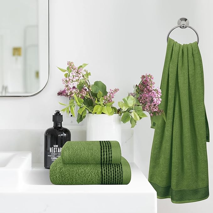 Belizzi Home Ultra Soft 3 Pack Cotton Towel Set, Contains a Bath Towel 28x55 inch, a Hand Towel 16x24 inch & a Wash Coth 12x12 inch, Ideal Everyday use, Compact & Lightweight -Kiwi Green