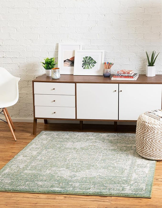 Unique Loom Isabella Collection Area Rug - Adjani (7' 10" Square, Green/ Ivory)