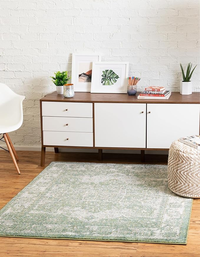 Unique Loom Isabella Collection Area Rug - Adjani (4' 1" Square, Green/ Ivory)