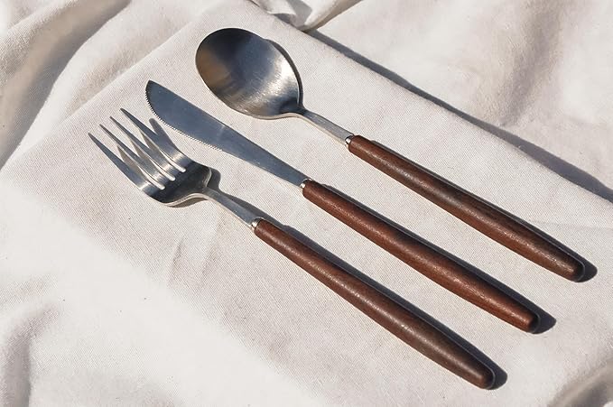 Lightweight Stainless Steel Flatware Set with Walnut (1 Set, Plain)