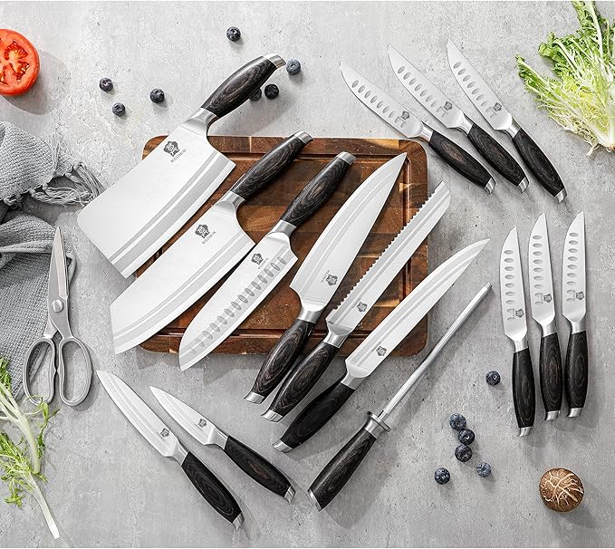 WILDMOK Kitchen Knife Block Set, 17-piece Knife Set with Wooden Block German Steel Kitchen Knives Sets with Bone Chopper, Gift Box