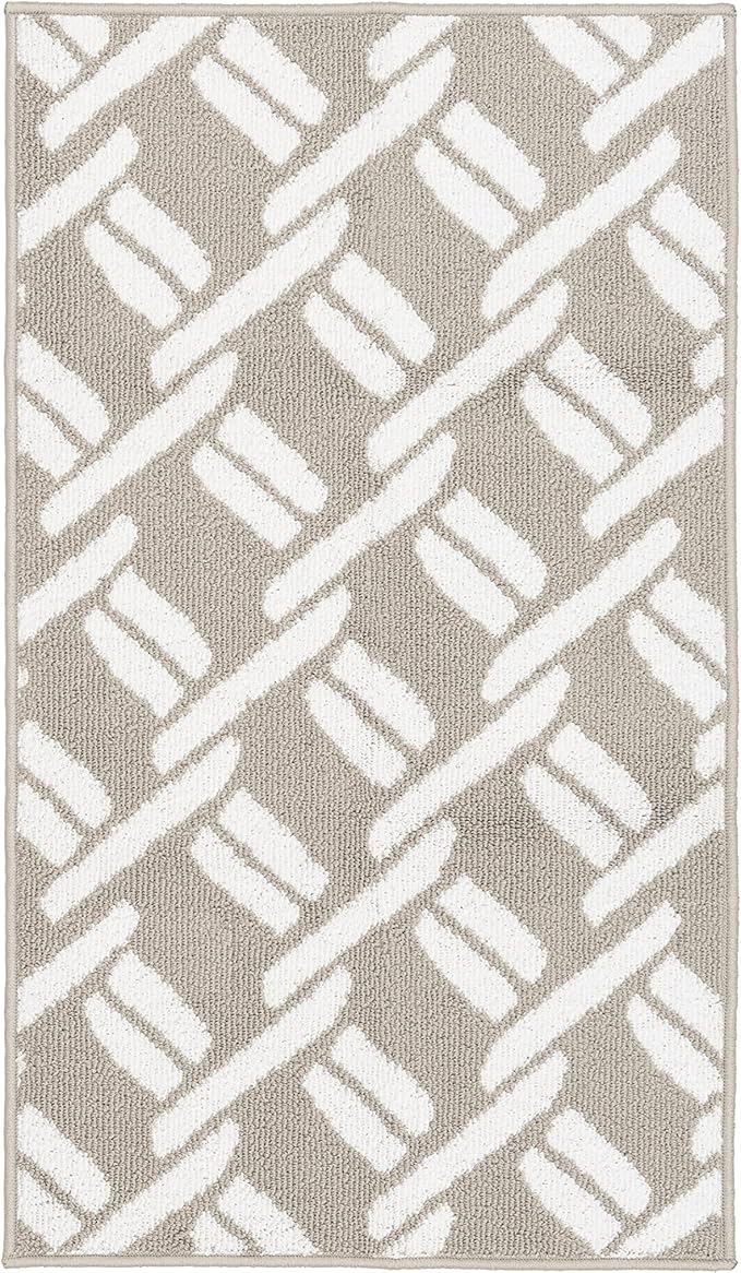 Nautica – Runner Rug | Indoor Runners for Hallways and Entry Rugs| Non-Slip and Non-Skid Entry and Kitchen Door Mat| Machine Washable Entryway Carpet Rugs | 26” x 45” |Chain Light Grey White