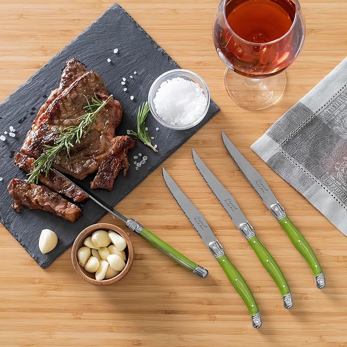 French Home Laguiole 4-Piece Steak Knife Set – Sophisticated Stainless Steel Dinner Knives with Spring Green Handles & Iconic Bee Emblem – Serrated Knives for Smooth Cutting (9.25")