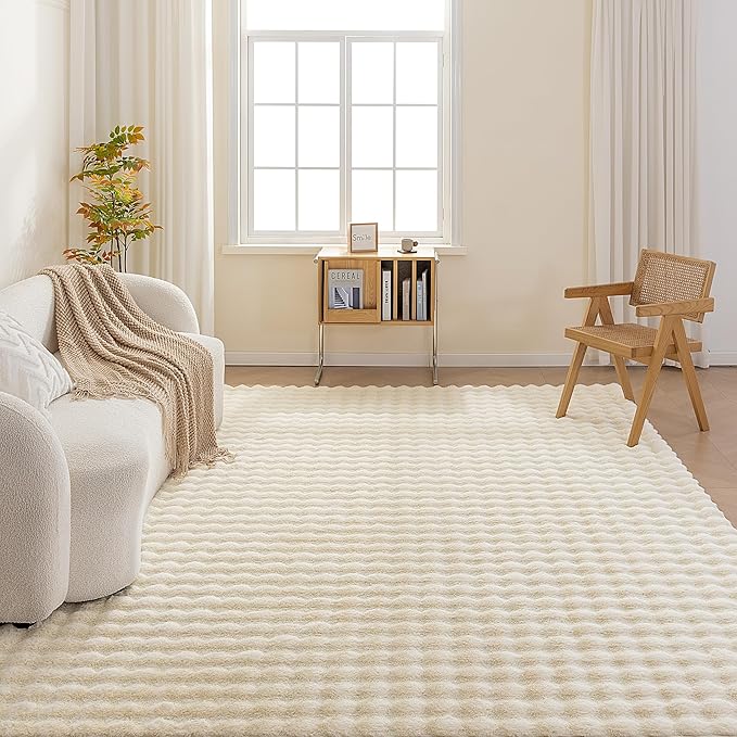 Amazon Basics Indoor Area Rug, 3D Bubble Washable Home Decor Carpet for Living Room, Bedroom, 5' W × 7' L, Beige