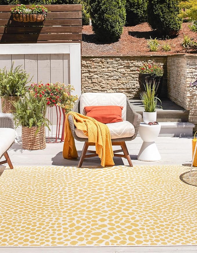 Unique Loom Jill Zarin Outdoor Collection Area Rug - Cape Town (10' 8'' Square, Yellow Ivory/ Ivory)