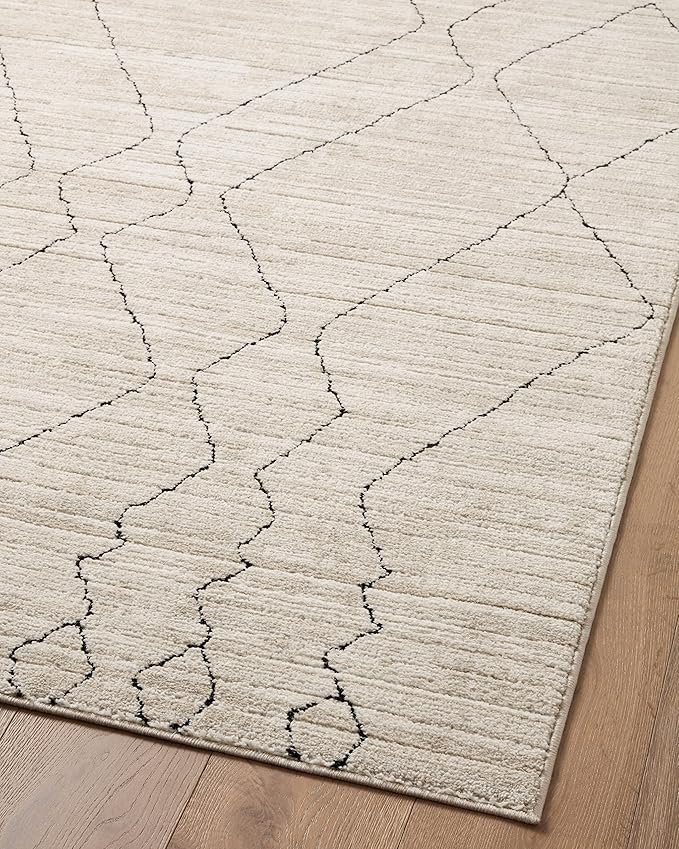 Loloi Darby Collection DAR-03 Sand/Charcoal 5'-3" x 7'-6" Area Rug