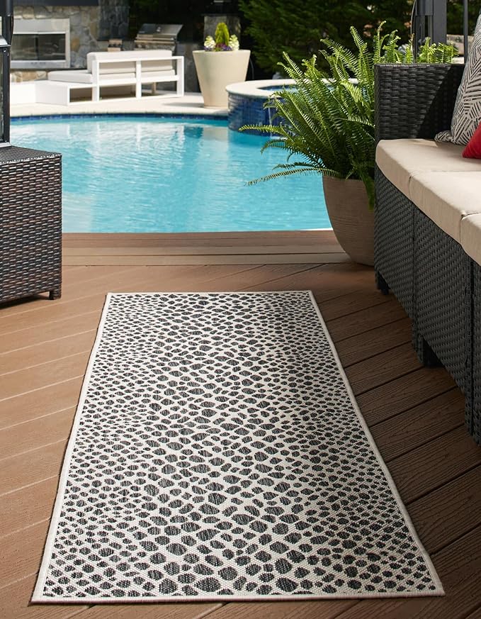 Unique Loom Outdoor Collection Area Rug - Cape Town (2' x 5' 1" Runner, Black/ Ivory)