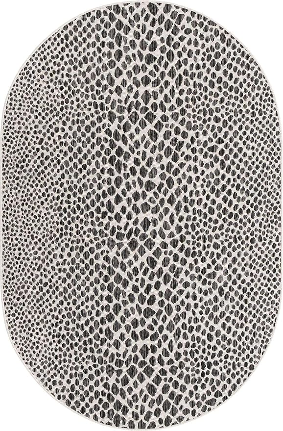 Unique Loom Outdoor Collection Area Rug - Cape Town (5' 3' x 8' Oval, Black/ Ivory)