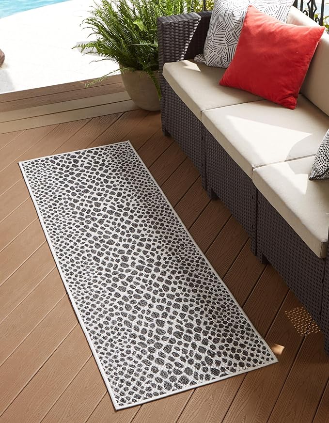Unique Loom Outdoor Collection Area Rug - Cape Town (2' x 5' 1" Runner, Black/ Ivory)