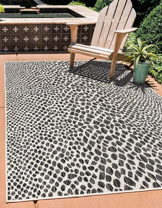 Unique Loom Outdoor Collection Area Rug - Cape Town (7' 1' x 10' Rectangle, Black/ Ivory)