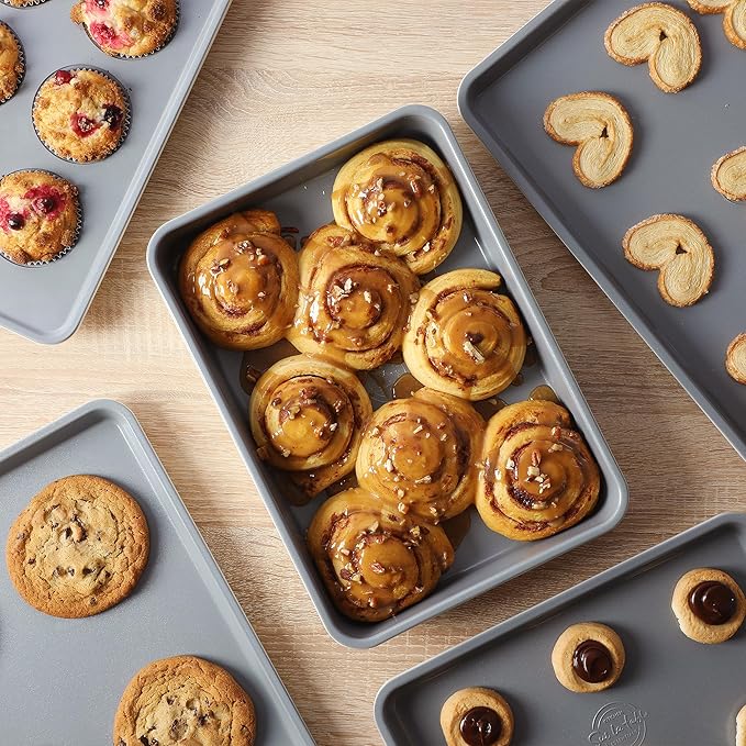 Sur La Table Kitchen Essentials Bake Sale 9 X 13 Inch PFOA, PFAS, PTFE Free Nonstick Roaster/Cake/Baking Pan - Linen White