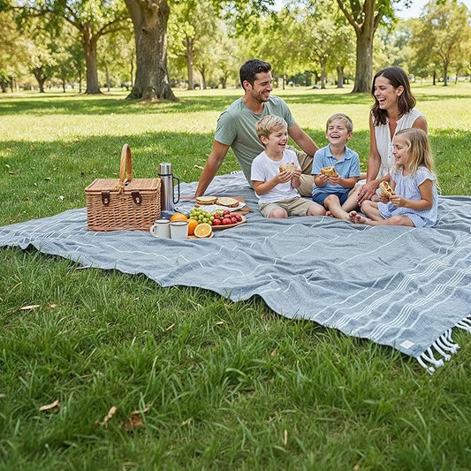 LANE LINEN Beach Towels Oversized - Picnic Blankets (82x82), Sand- Free Beach Accessories Must Haves for Family Vacations, Park Outings with Easy Carry, Quick Setup & Dry, Machine Washable – Sky Blue