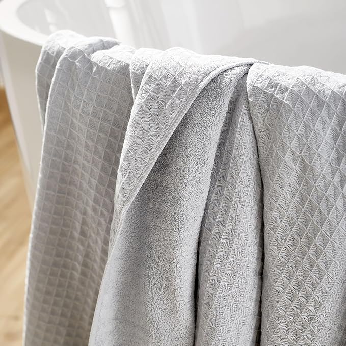 UCHINO Waffle Twist Cotton Weave Bath Towel for Bathroom Lightweight Absorbent Quick Dry Honeycomb Texture Solid Terry Loop Reverse 30" x 60", 1 Bath Towel, Grey