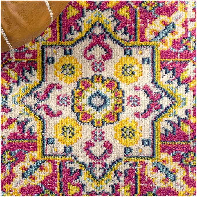 JONATHAN Y Brooklyn Geometric Medallion Beige/Ivory Runner Rug, 2x8, Vintage, Bohemian, Easy-Cleaning for Living Room, Bedroom, Kitchen, Pet Friendly, Non-Shedding (MDP207B-28)