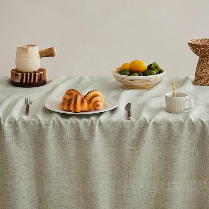 Linen Tablecloth with Tassels, Farmhouse Style Green Tablecloth, Water Resistant Burlap Tablecloths for Rectangle Table, 60x104 Inch Green