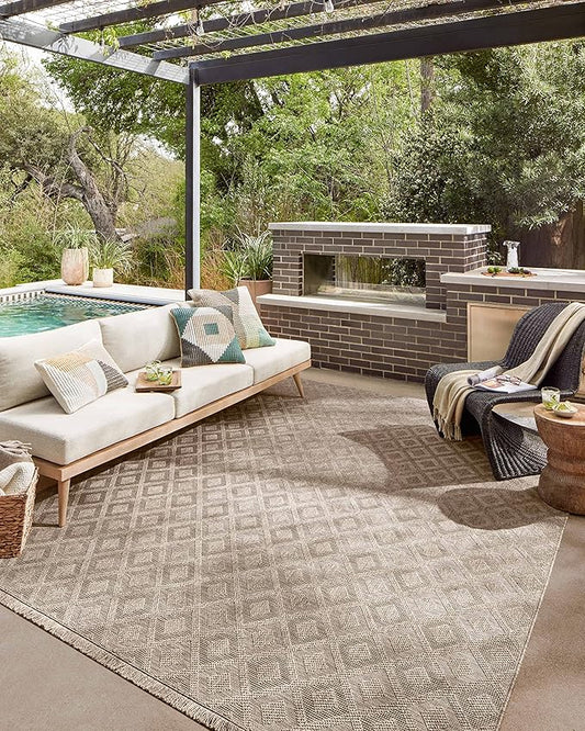 Loloi Dawn Collection Indoor/Outdoor DAW-07 Light Brown 3'-9" x 5'-9" Accent Rug