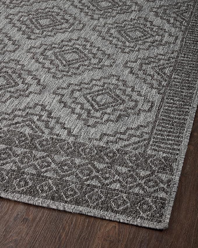 Loloi Rainier Collection RAI-06 Grey/Charcoal 2'-2" x 3'-9" Accent Rug