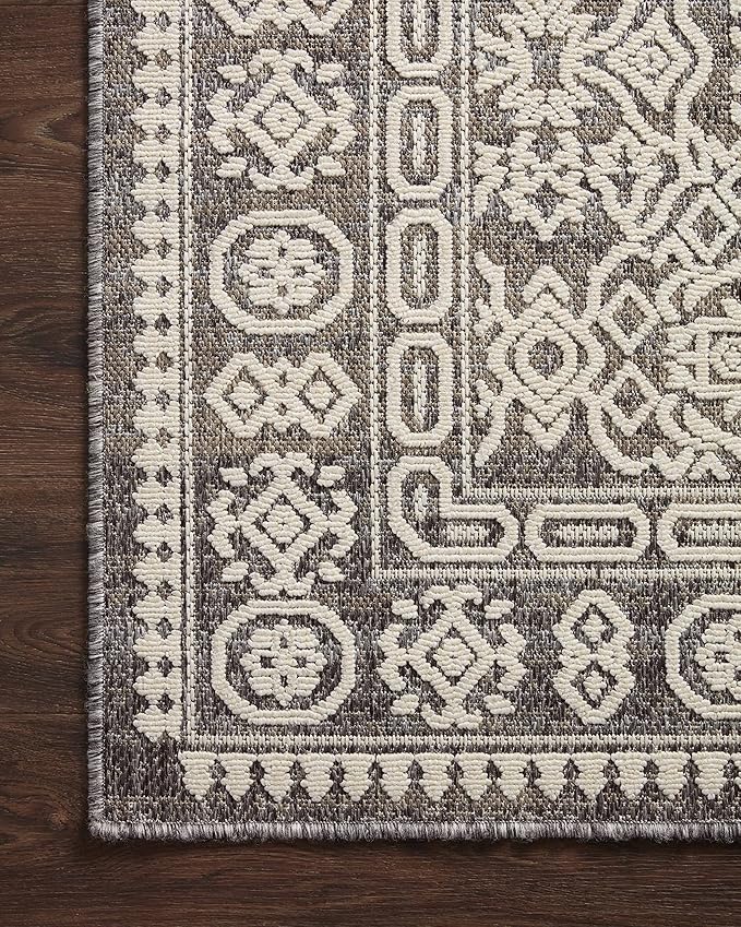 Loloi Rainier Collection RAI-02 Pebble/Ivory 9'-2" x 12'-2" Area Rug