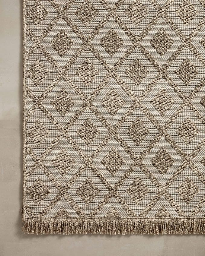 Loloi Dawn Collection Indoor/Outdoor DAW-07 Light Brown 3'-9" x 5'-9" Accent Rug