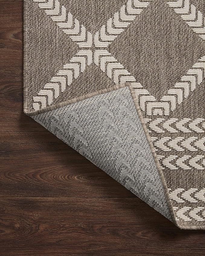 Loloi Rainier Collection RAI-05 Natural/Ivory 2'-2" x 3'-9" Accent Rug