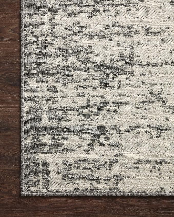 Loloi Rainier Collection RAI-01 Ivory/Grey 5'-3" x 7'-7" Area Rug